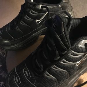 Boys Size 1 Nike Air